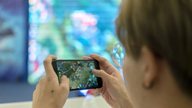 prefer to play online games